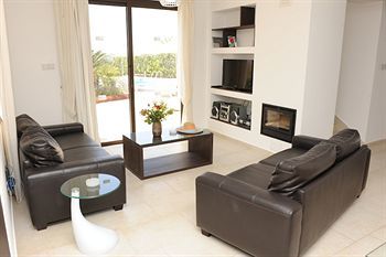 Platzia Beach Villas Lemba Экстерьер фото